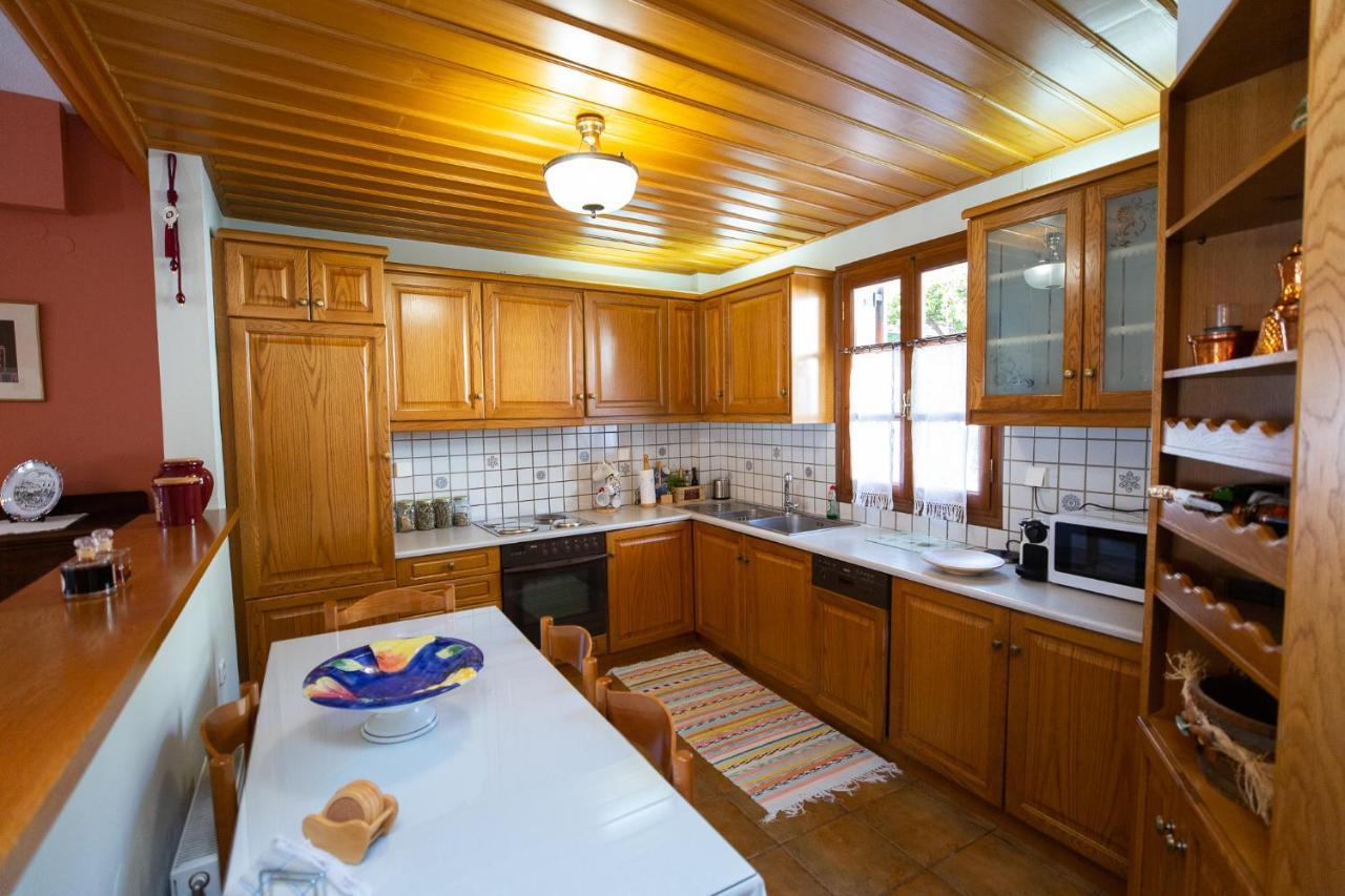 Apartment Kouros Delphi Екстер'єр фото